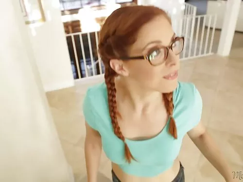 مصممة فيديو سكس مترج ...