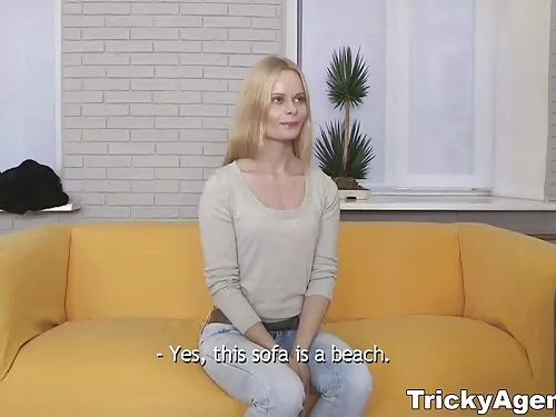 أمي ، ديكها عالق في  ...